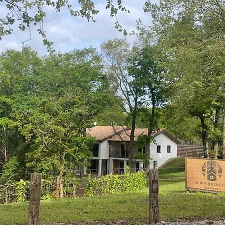 Lägenhet El Bosque De Cubas